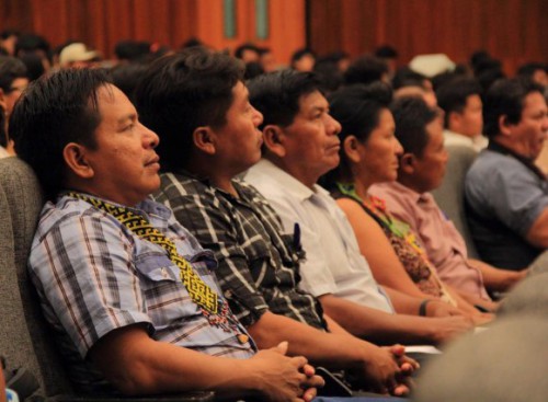 Líderes indígenas de Purús en la conferencia internacional Fortaleciendo Capacidades para la Conservación de una Amazonía Cambiante. Foto CIFOR.