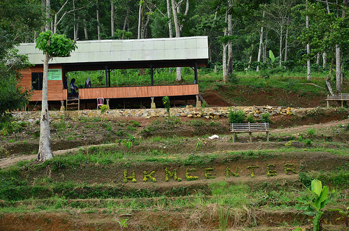Hak masyarakat atas sumber daya di Indonesia: Perbincangan
