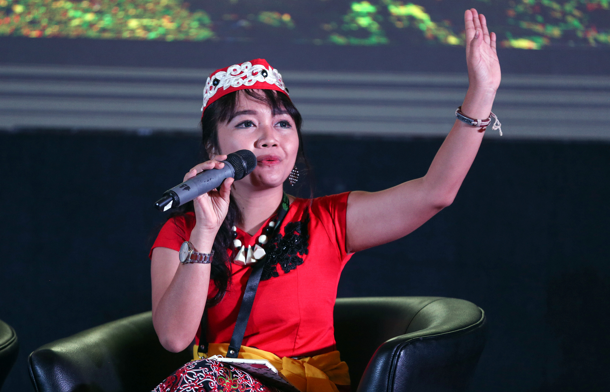 Aktivis Dayak Emmanuela Shinta: ‘Kami ingin jadi pahlawan, bukan korban.’