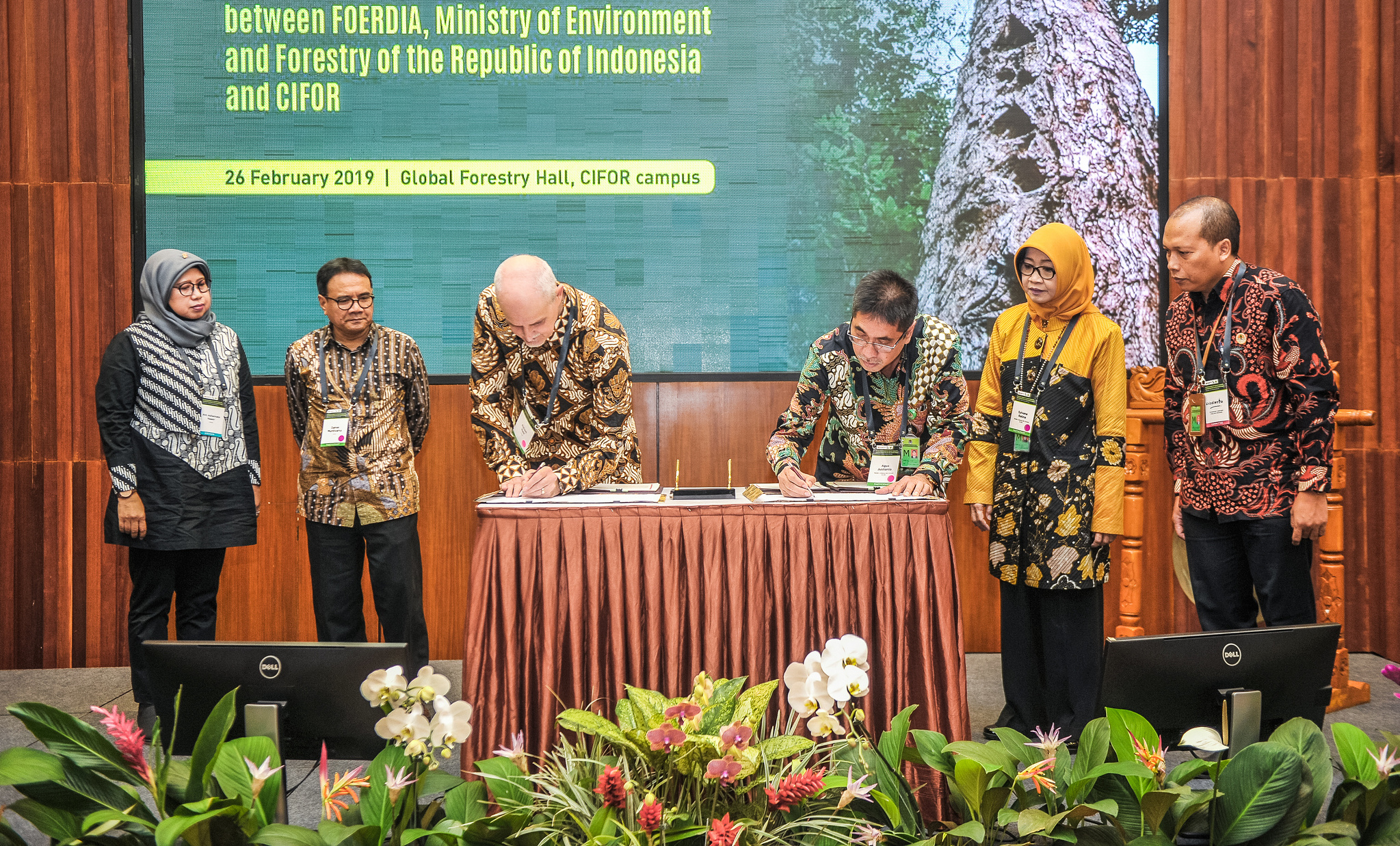 Robert Nasi, CIFOR, FOERDIA, Indonesian government, forests