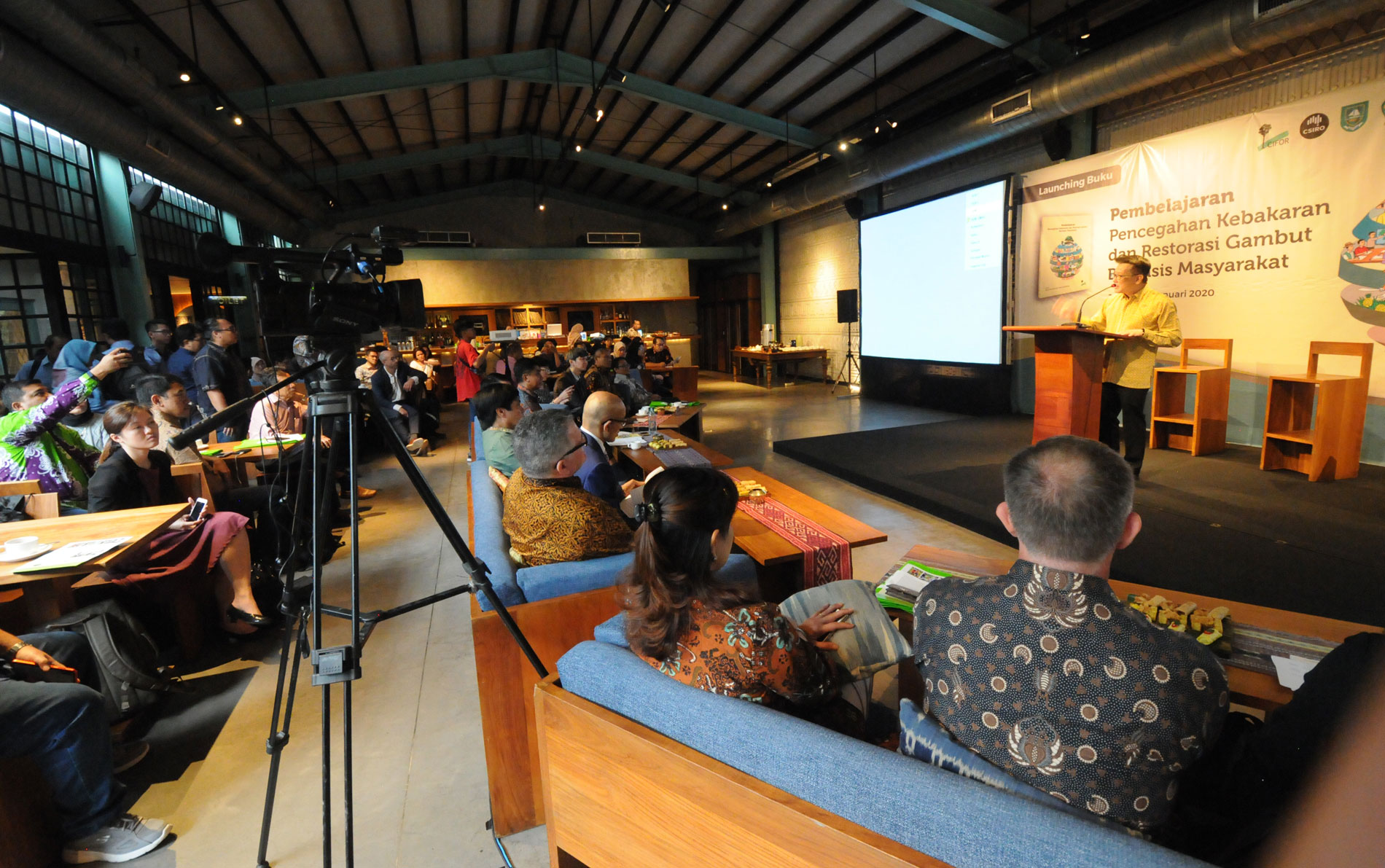 Scientists and communities in Indonesia team up for peatland restoration and fire prevention efforts