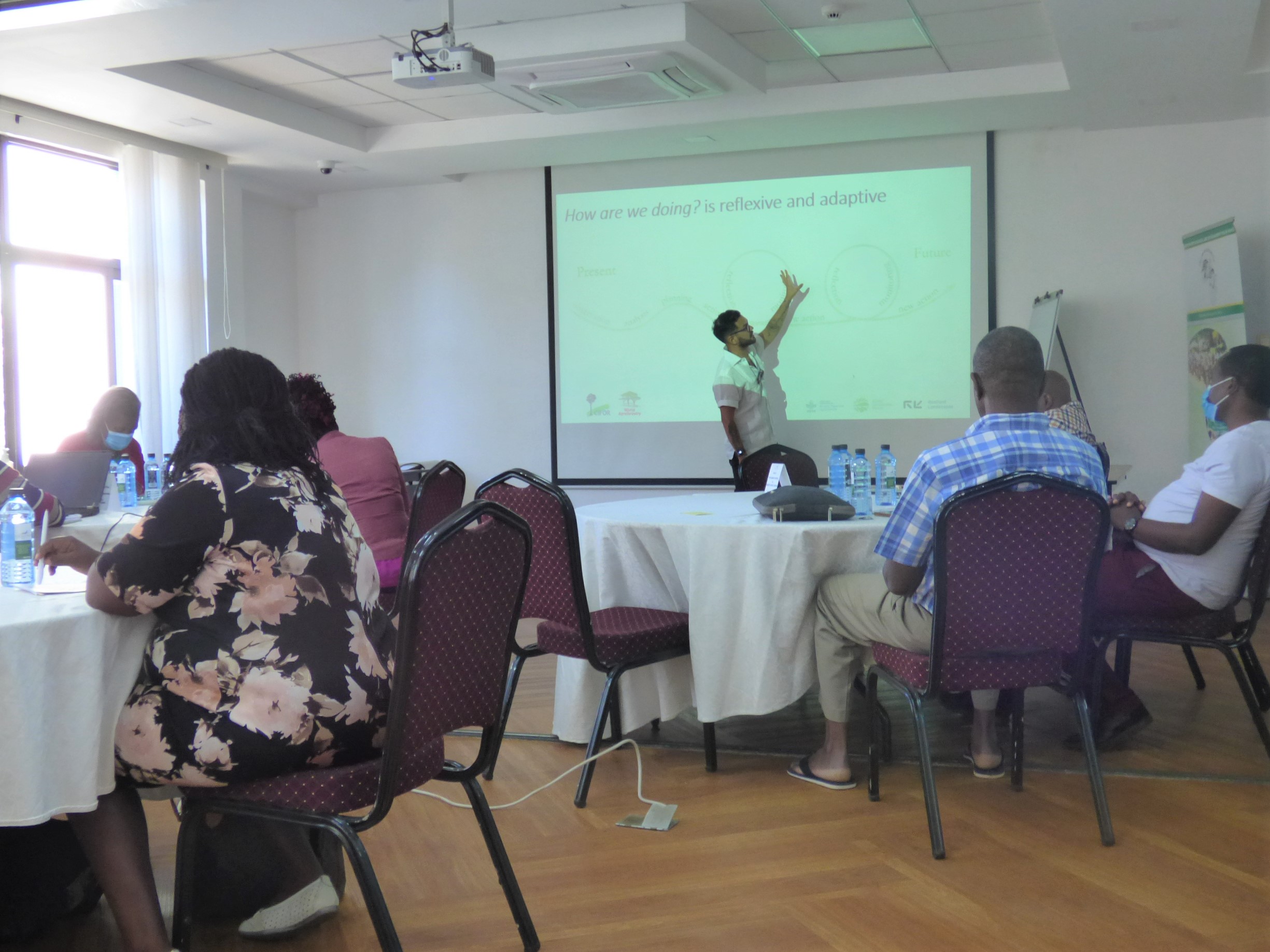 Can adaptive and reflexive learning support more resilient multi-stakeholder forums?