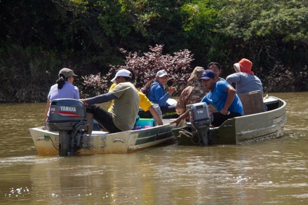 Communities Fisheries Officers at work. Photo by Luke McKenna/FAO