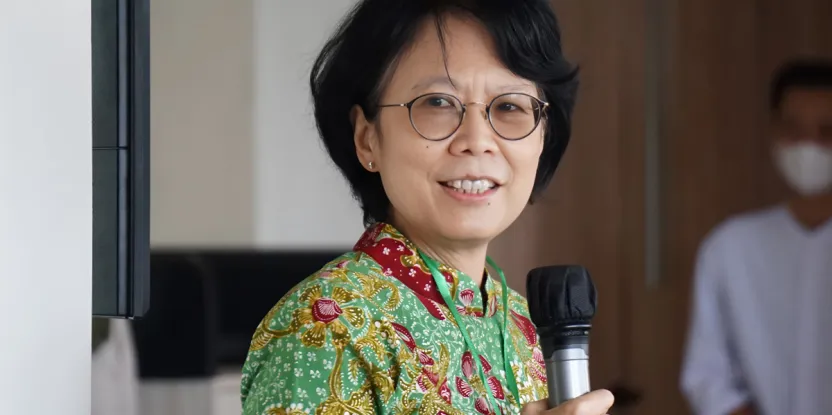 Sonya Dewi, Memulai Langkah sebagai Direktur Asia