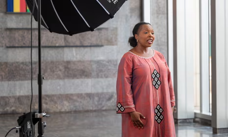 De plus en plus de femmes réussissent dans le domaine scientifique – Cela suggère-t-il une évolution des mentalités ?