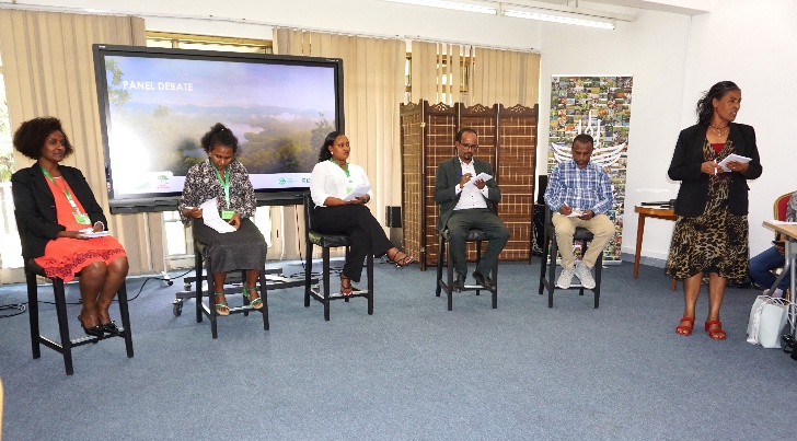 Training participants and Ethiopian Forestry Development leaders engage in a panel discussion at the conclusion of the workshop.